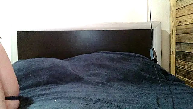 LuckyLust15 webcam