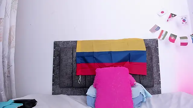 MiaFoox__