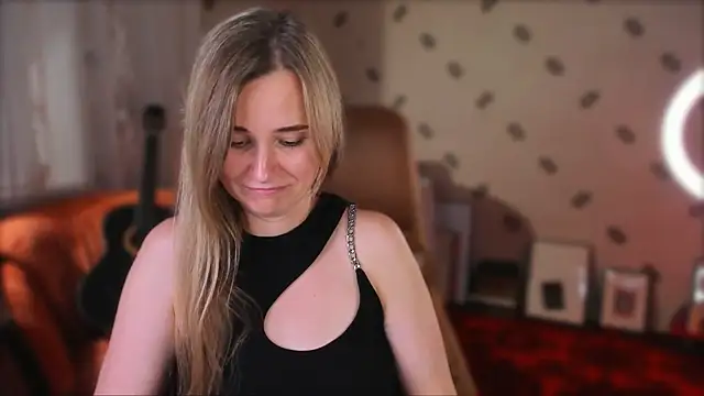 MiaSparkes webcam