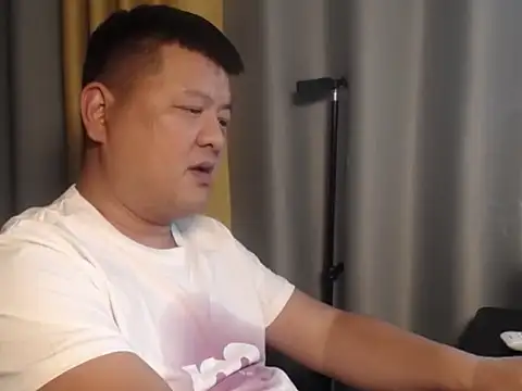 zhang1118 webcam