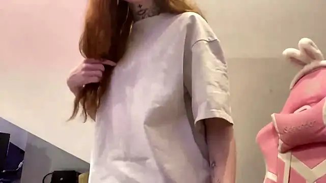 ThomasinaBrasser webcam