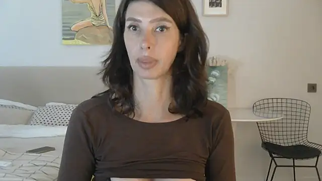 WhiteQueen888 webcam