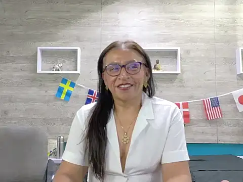 SoffieMature webcam