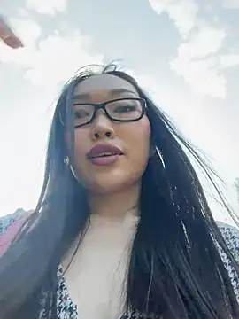 trytomakememoam webcam