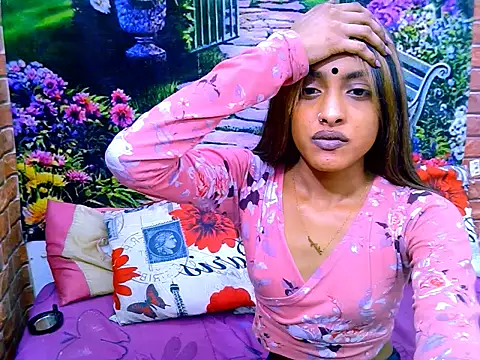 IndianPretty14u2Luv webcam