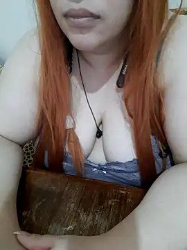 Madam_bezzzoul webcam