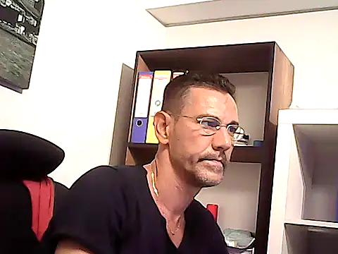 mastercharisma35 webcam