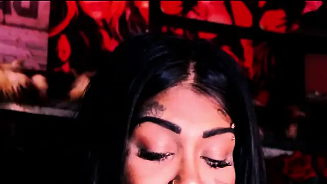 indian_dreamgirl webcam