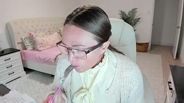 Vika73 webcam