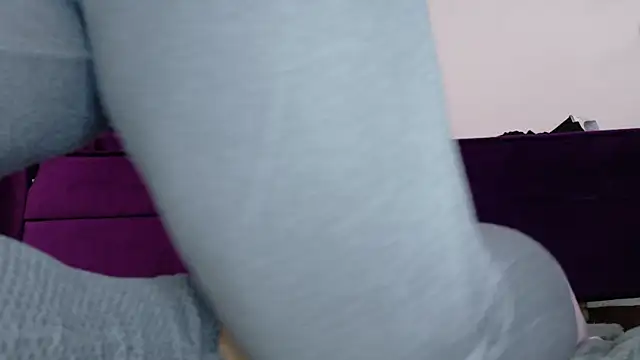 emma_sexxy Live Web Cam Show