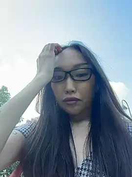 trytomakememoam webcam
