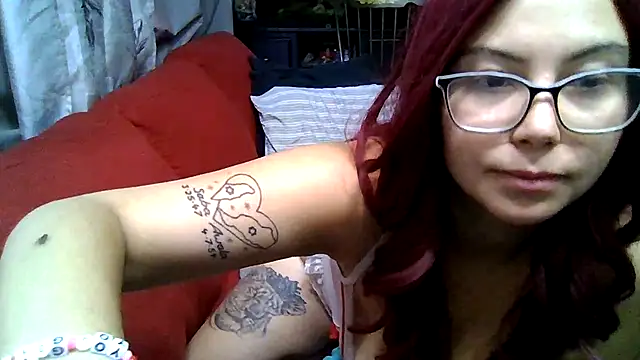FreakyDreama webcam