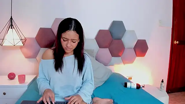 FreyaCameron webcam