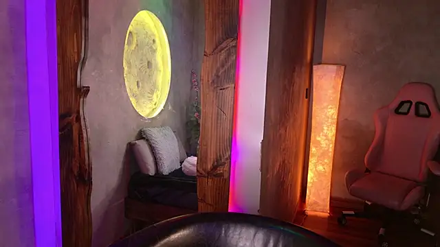 lara_curly webcam