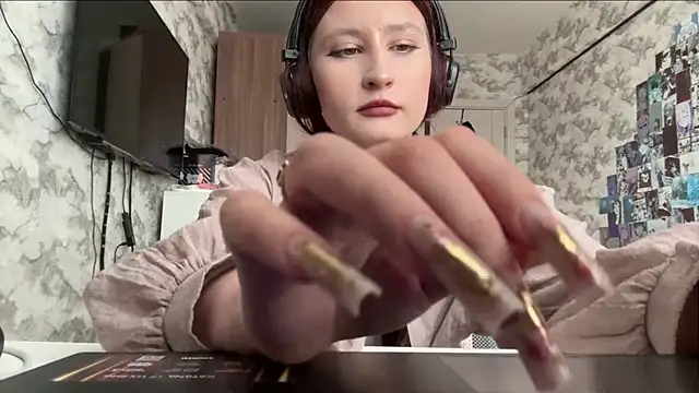 SuzanMoote webcam