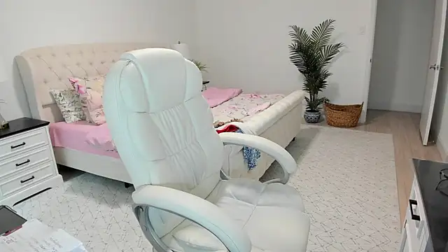 Vika73 webcam