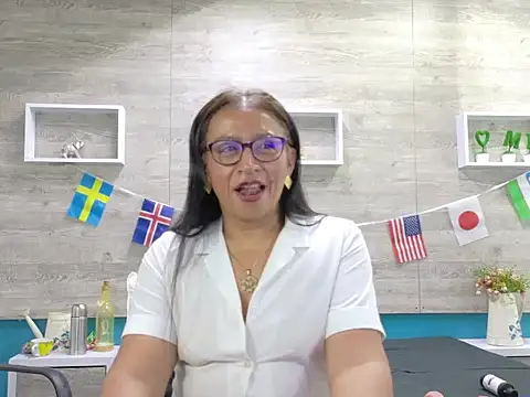 SoffieMature webcam