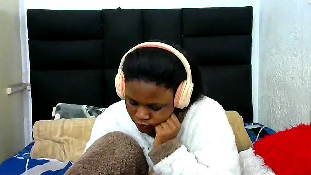 BlondieBitch webcam