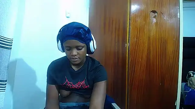DarkPearl_20 webcam