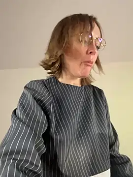 GoldenGoddess- webcam