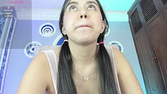 zoe_pettite__ webcam