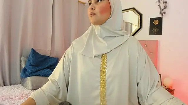 AishaAmin_ webcam