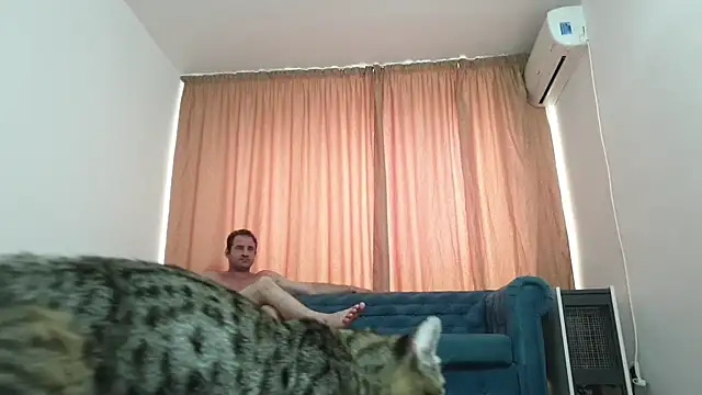 BLOND_GOD webcam