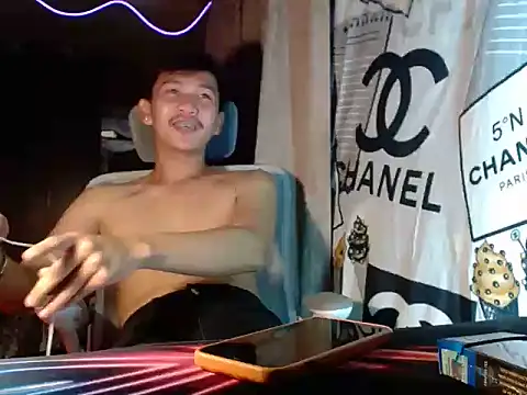 RalfAsian25 webcam
