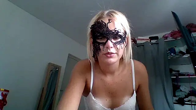 JeuneCharme1 webcam