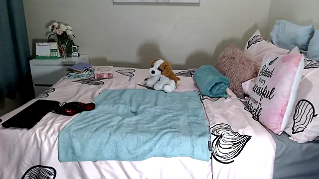FitSelina66 webcam