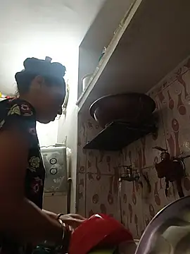 Sexy-Suhani2