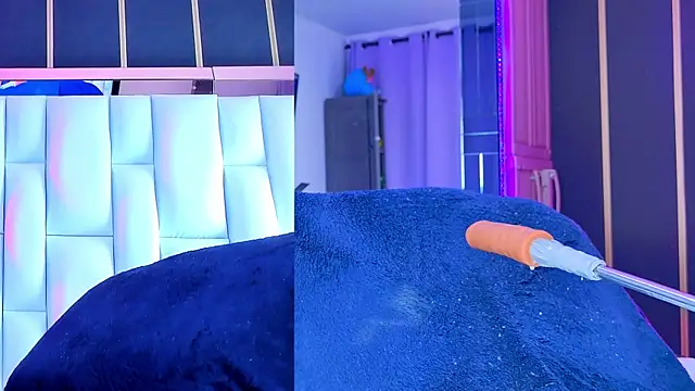 NathaxaLeans webcam