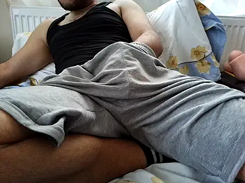 bigdickguy21cm webcam