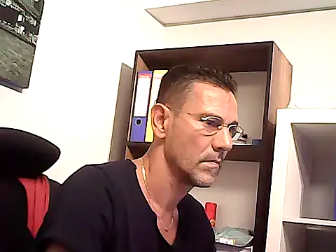 mastercharisma35 webcam