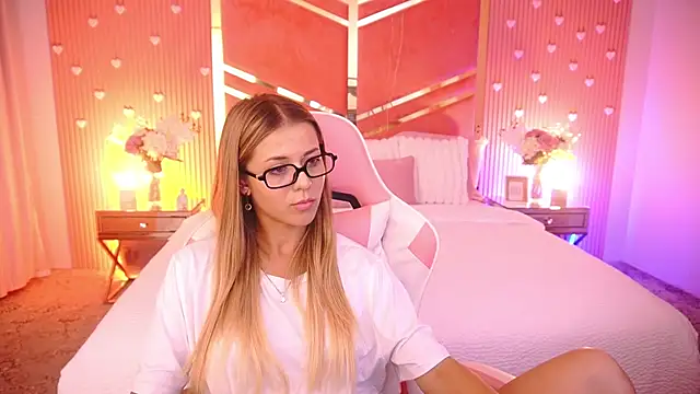 DoveLovee live cam on StripChat