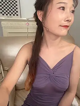 QS-06 live cam on StripChat