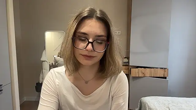 AnnaVelvetFire webcam