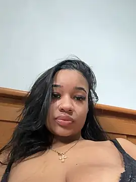 hillarymoreninha webcam