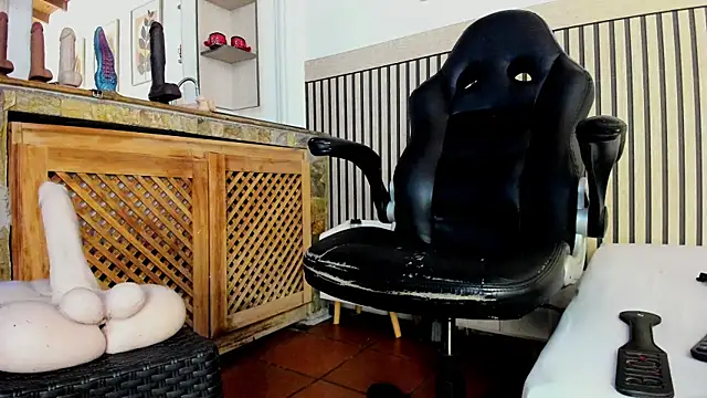 madame_ibby webcam