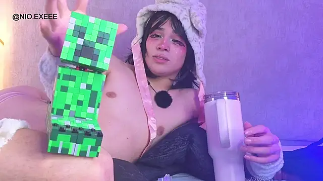 Miskarlove - Trans webcam sex chat