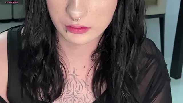 Vailyreb_ webcam