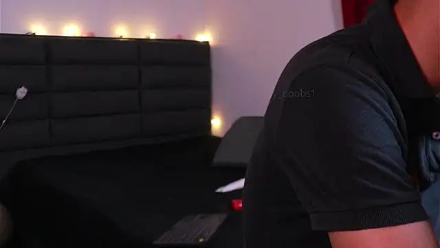 kathieandpovcock1 webcam