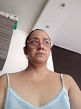 nicolle_milf1978 webcam