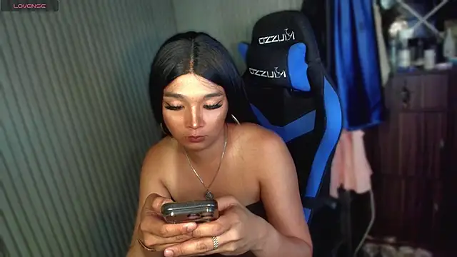 TrinityFucksYou webcam