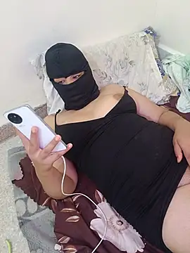 Mahira-22 webcam