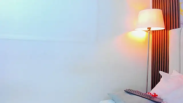 Victoria_Guzman Live Web Cam Show