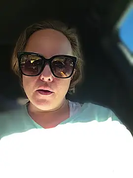 julimonroe webcam