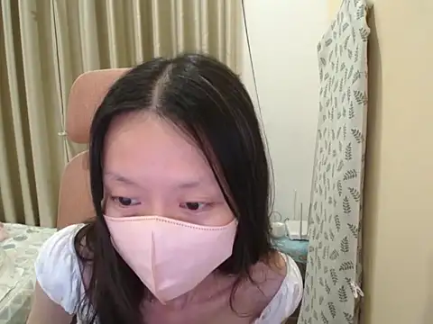 Lil-Cherries webcam