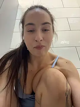 Holly_Play webcam