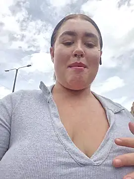 Fiery_Mia webcam